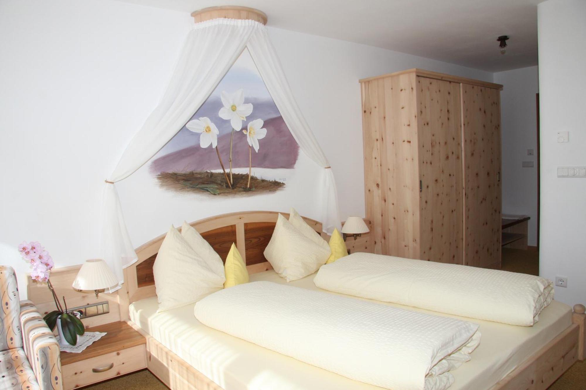 Hotel Restaurant Rosmarie Pfelders Chambre photo